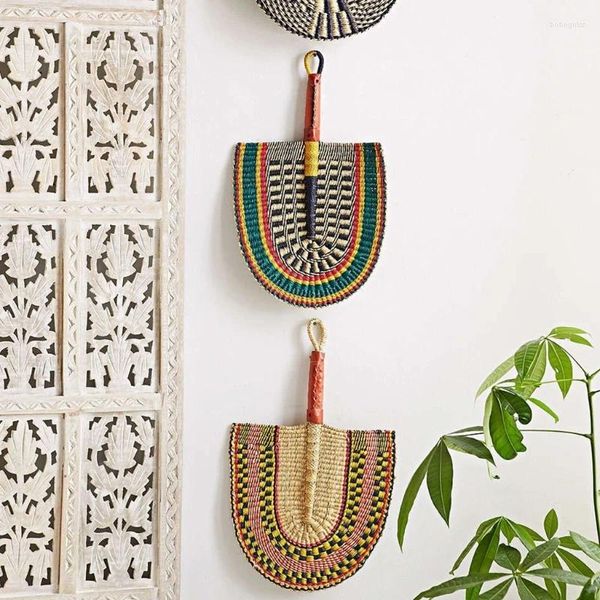 Estatuetas decorativas elegantes manual de fã de palha tecida à mão Paddle para acessório de arte de parede Tecido com estilo boho de estilo boho