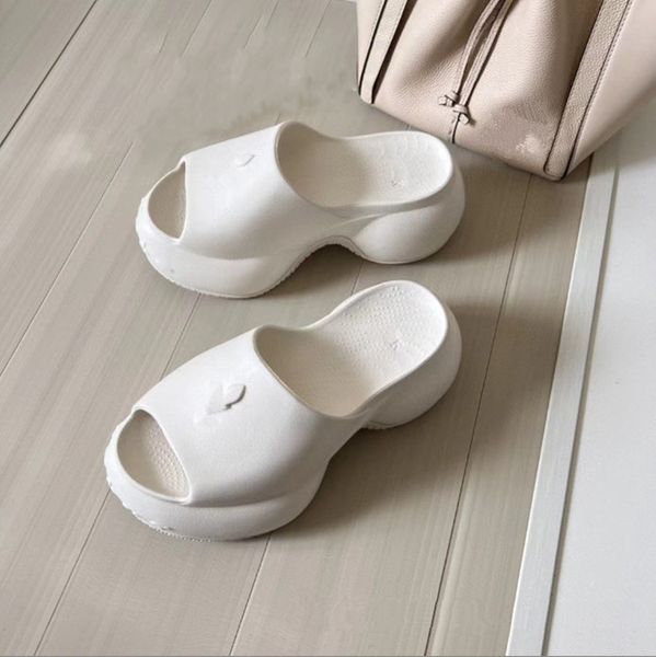 Резиновые мулы Slippers Slides Sandals плоские каблуки на каблуках открытые роскошные дизайнеры для роскошных дизайнеров