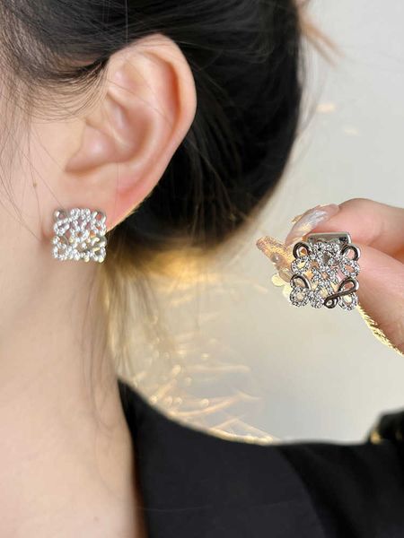 Orecchini in metallo cavo geometrici a diamante a diamante full diamanti di luojia con lusso leggero e orecchini unici di alto livello per donne di nicchia