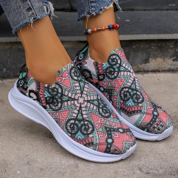 Scarpe casual stile femminile stampato di tendenza alla moda bassa top plus size 41 42 43 pattern di colore abbinamento sneaker piattaforma comode