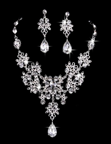 6 Cores Mulheres Bling Crystal Bridy Jewelry Conjunto de colar de casamento de diamante prateado Brincos Dangle Brios para Damas de Noiva AC2365094