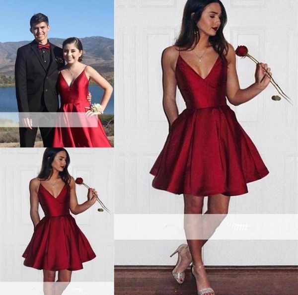 Novos vestidos curtos de cetim vermelho escuro de cetim vneck spaghetti tiras de mini vestido de festa com bolsos ba69074106965