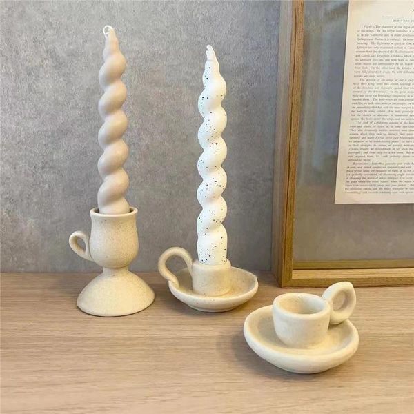 Titulares de velas Insesso Decoração rústica Cerâmica de casamento Long Stick Sticker Nordic Home Decoration Candlestick Ornamentos BB Adeços de tiro