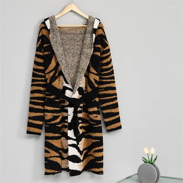 Полотенце 2024 зимняя половина флиса пара пижам леопард мужская домашняя одежда для халаты халат