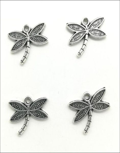 100 pezzi Lotto Dragonfly Incadini in lega pendenti gioielli retrò che producono portachiavi fai -da -te antichi ciondolo d'argento per orecchini braccialetti 14x18m1252088