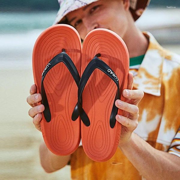 Пара тапочек зажимает ноги тапочка для мужчин и женщин пляж женские сандалии лето 2024 Модные шлепанцы Мужчина Сандалияс Хомбер