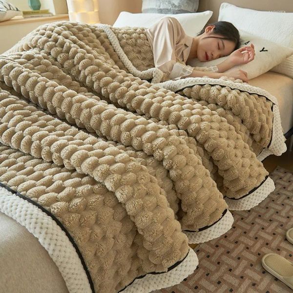 Decken Winterdicke Bettdecke Luxus warmes Fluffy wirft super bequemes Sofa Blech Quilt Student Schlafsaal