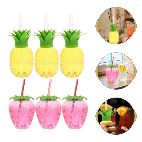 Copas descartáveis palhas 6 PCs Strawberry Penexple Drinks de plástico copos de água garrafas luminosas coquetéis plásticos adoráveis