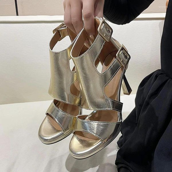 Sandali Golden sexy heels Women 2024 Summer Fashion Hollo Open Opte Spesse tacco sandali indietro con zip casual scarpe romane casual