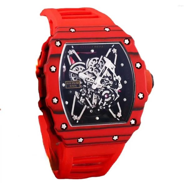 Relógios de pulso masculino de luxo assistir mecânicos de borracha preta esqueleto de fibra de fibra de carbono vermelho de carbono relógios