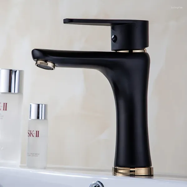 Rubinetti del lavandino da bagno rubinetto del bacino e mixer per acqua fredda TACCHIO BRASCHIO BRASSE BRASSE CON 2 TOSSE