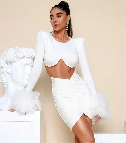 Рабочие платья Stock Fashion Pad Pag Feathers Cuff Short Corp Top и мини -юбка 2 куска для вечеринки по случаю дня рождения vestido Club наряд