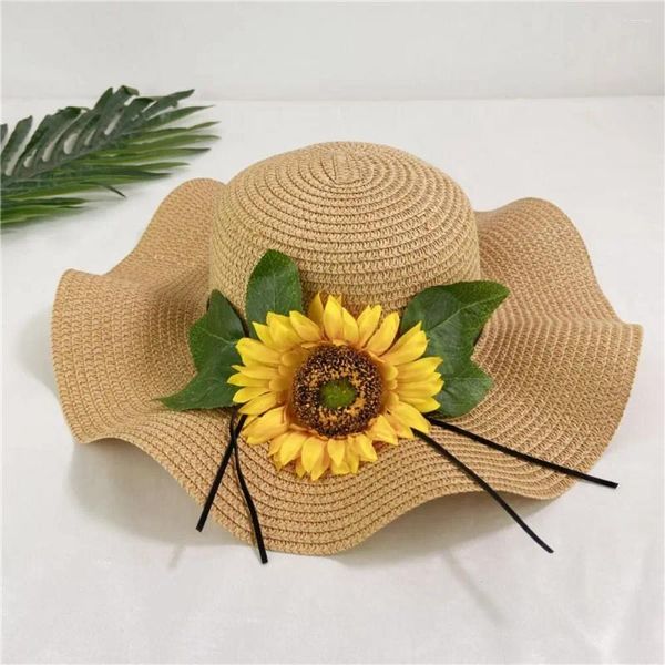 Berretti di berrette da sole paglia da sole grande brim woman beach cappelli per viaggi in viaggi di fiori fiore berretto da sole