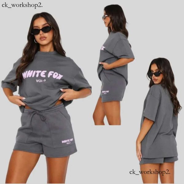 White Foxx Shirt Designer de camiseta Cores sólidas de mangas curtas femininas para esportes e lazer Tops de algodão alfabeto ioga estampada Sports Sports Sleeves 367