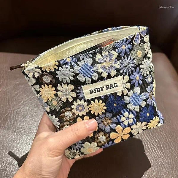 Kozmetik Çantalar Nakış Çiçek Desen Para Para Çantalar Küçük Taze Tuval Cüzdan Lady Kızlar Kulaklık Anahtar Para Depolama Çantası Fermuar Koşusu