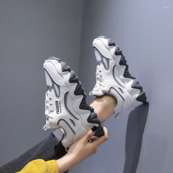 Scarpe casual Donne Sneaker grosse vulcanizzano la piattaforma bianca nera coreana Piattaforma bianca netta spessa scarpa da corsa da corsa womansy45