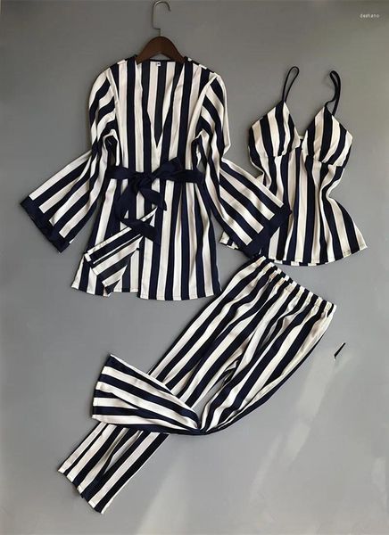 Roupas em casa Mulheres pijamas Conjunto de cetim Sleepwear 3 peças Spaghetti Strap Stripe Parttern 2024 Sexy Lingerie Silk Pijama Pijama