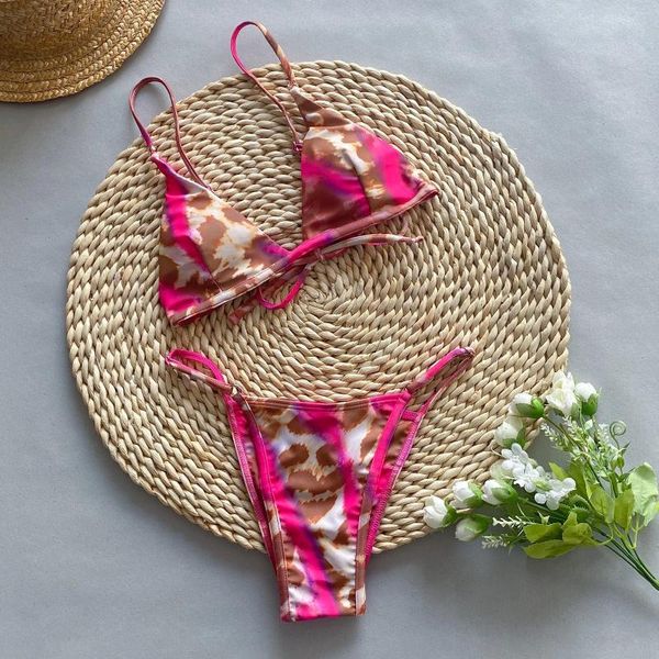 Costumi da bagno femminile stampare tintura tintura rosa rosa per 2 pezzi costume da bagno per donne a bassa vita perizoma bikini sexy bomba a v-collo a costume da bagno in spiaggia senza schienale