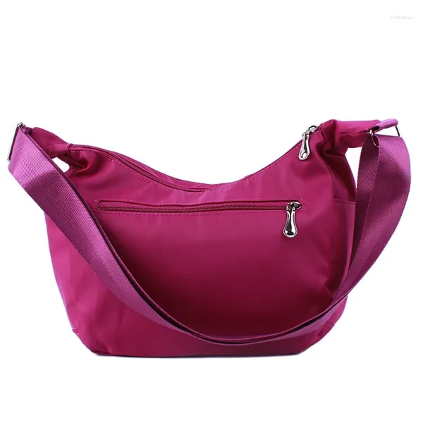 Stume a tracolla 2024 Vendi donne di alta qualità Donne Waterproof Nylon Messenger Female Crossbody Ladies Borse