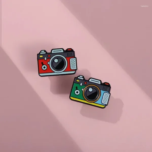 Spille divertenti con la fotocamera retrò con pin con perno con cartone animato baramello badge gioielli regalo personalizzati personalizzati personalizzati amici alloggi