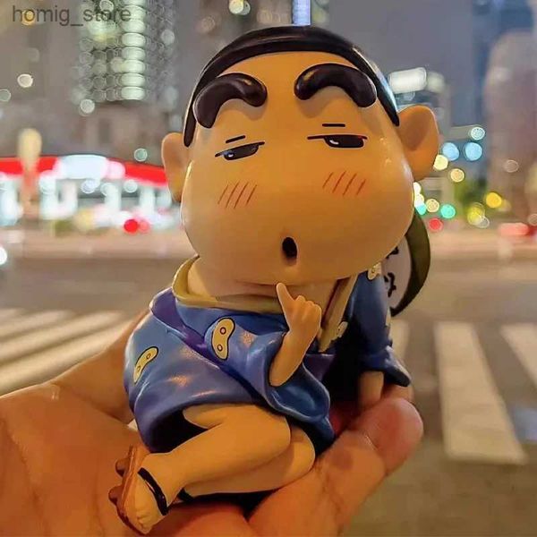 Actionspielzeugfiguren Crayon Shin-chan Kimono Ornamente kreative Puppe Gk Nohara Shinno Assistent Car Innenzubehör Anime Figuren Modell Kinder Spielzeug Y240415