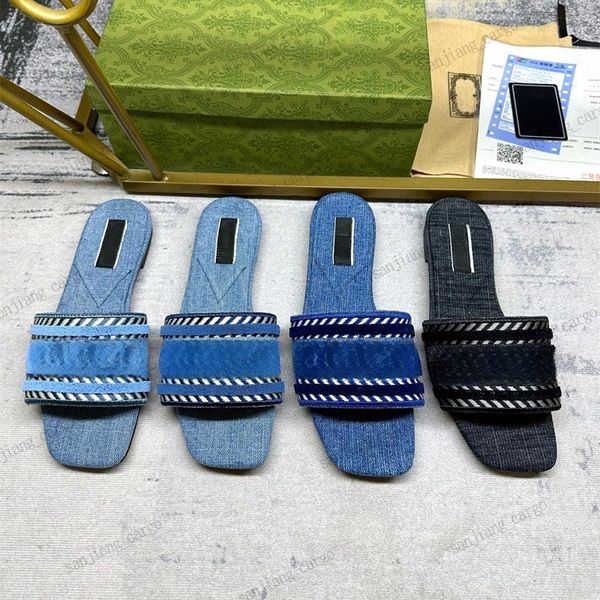 Muli piatti in ginnoccia in denim azzurro intrecciato g taglio di vetrini scarpe da donna uomo scivolare sandalo scenografo sandals sandali scarpe da spiaggia ricamato muli a strisce ricamate