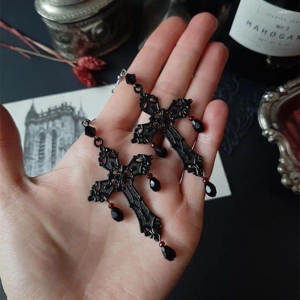 Dangle Küpeler Siyah Çapraz Garnet ve Kristal Avize Goth Büyük Trad Gotik İfade Takı Kaya Muhteşem Moda Kadınlar Hediye