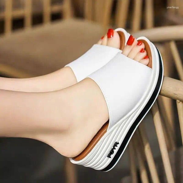 Pantofole sandali femminili da infradito da donna Scarpe da donna sulla piattaforma White Zapatos Mujer 2024 Casual Summer Bulla