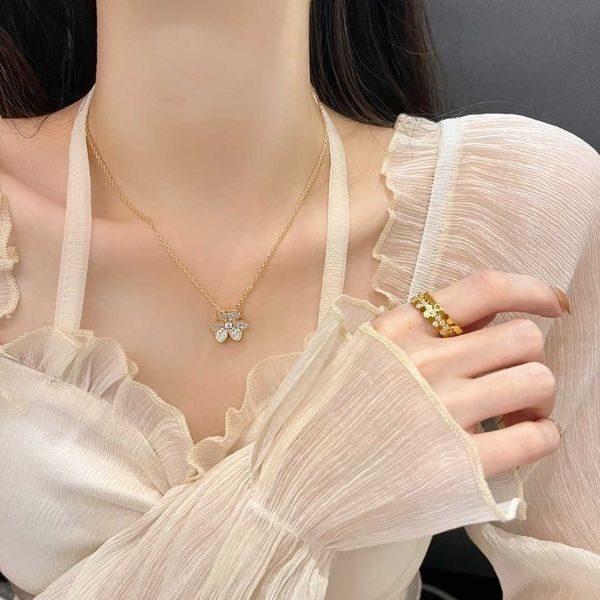 Designer van S925 Colar de prata esterlina High Edition Clover Gechchain Sense Womens Sense Lucky Leaf Collar Chain