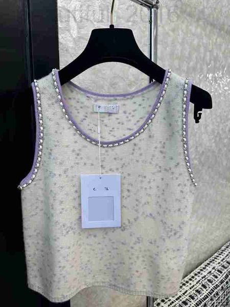 Tanques femininos Designer Camis Designer Early Autumn Cha Wool Chain de couro pesado usando moda e elegância versátil tanque de pescoço redondo 74fi