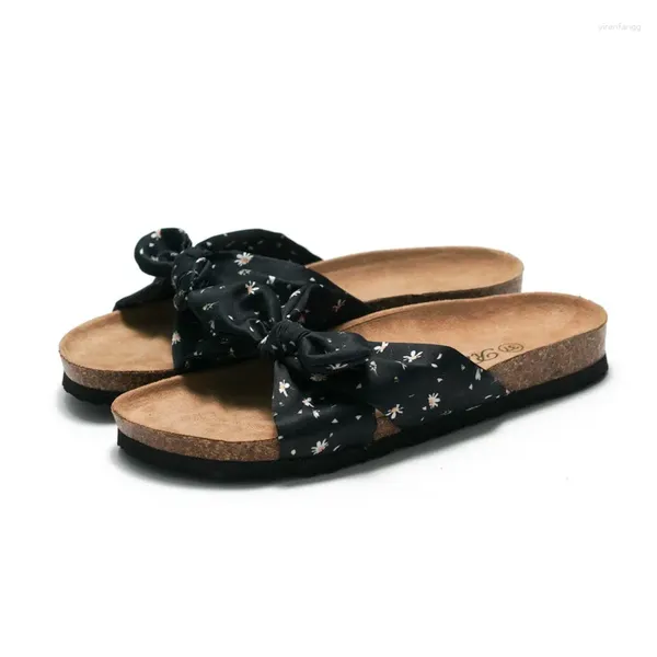 Slippers 2024 Summer feminino feminino Tidal Bow Beach Student Sandal Water Sapatos soltos para desgaste externo