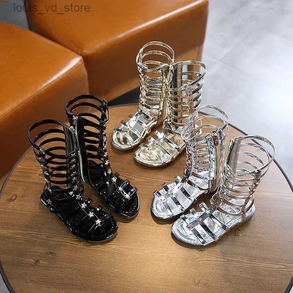 Sandals Designer de moda Kids Gladiator Sandals Summer Roma estilo joelho High Cut-Outs Girls Sandals Gold Silver Tamanho 26-36 T240415