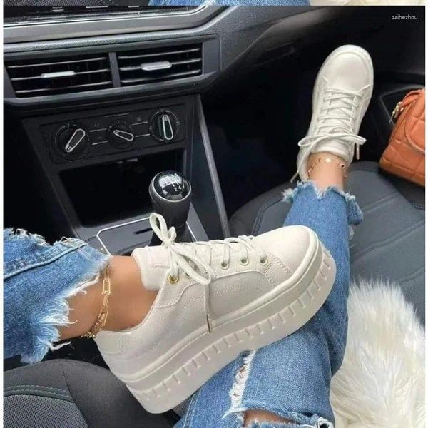 Lässige Schuhe 2024 Plattform White Woman Sneakers Fashion Ladies Trainer Körbe Femme Chunky Big Size 43