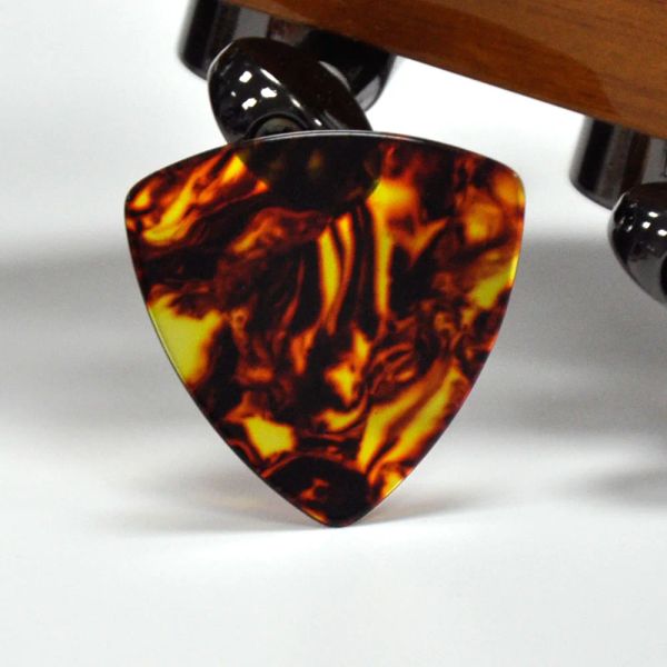 Cavi lotti di 100 pezzi Triangolo arrotondato TRIMPOLA GRANDE MEDIO 0,71 mm Cellatuloide Chitarra Picks Tortoiseshell