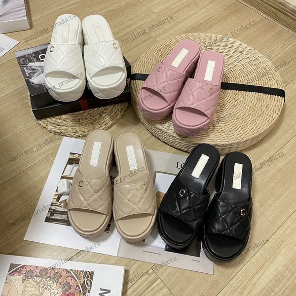 2024 Designer de luxo sandálias de cunha feminino Espadarille Slingback couro Matelasse Slipper Brand 2C Intertravando plataforma de fivela de calcanhar casual Sapato