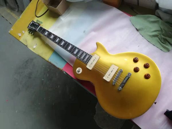 Cavi di alta qualità G Standard Goldtop Electric Guitar Invia rapidamente legno massiccio in mogano con pickup P90