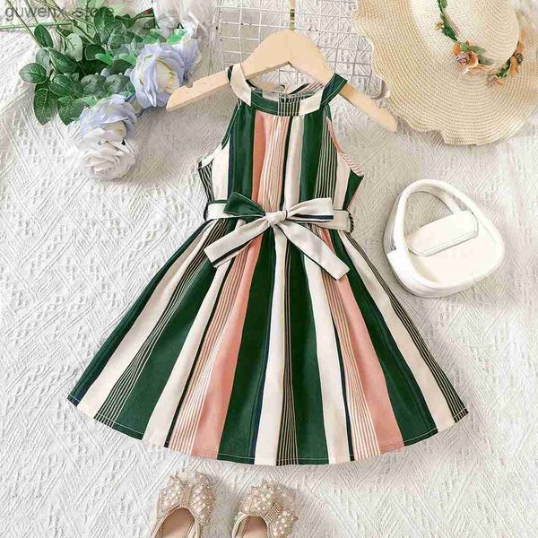 Mädchenkleider Sommer Neuankömmlinge Kinder Kleid Grüne Streifen Fashion Casual Seaside Resort Sundegitionen 2-6 Jahre alt Y240415