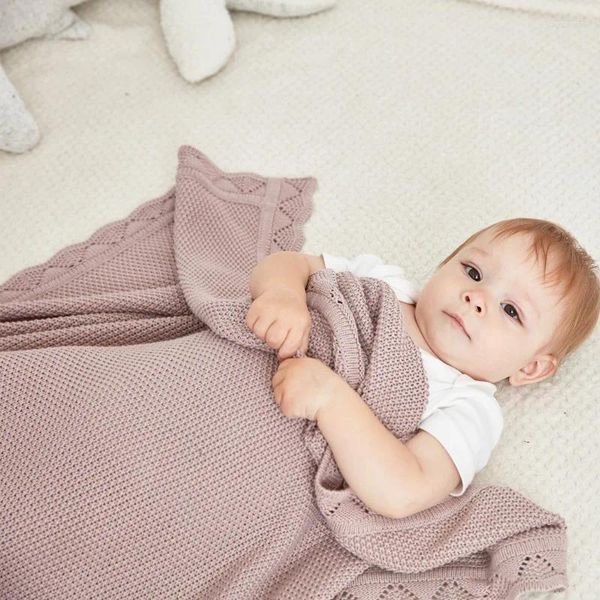 Coperte Nordic Baby Cotton a maglia coperta a maglia maschio e femmina Scialle di passeggino lancio solido a quattro stagioni da letto per la coda da letto.