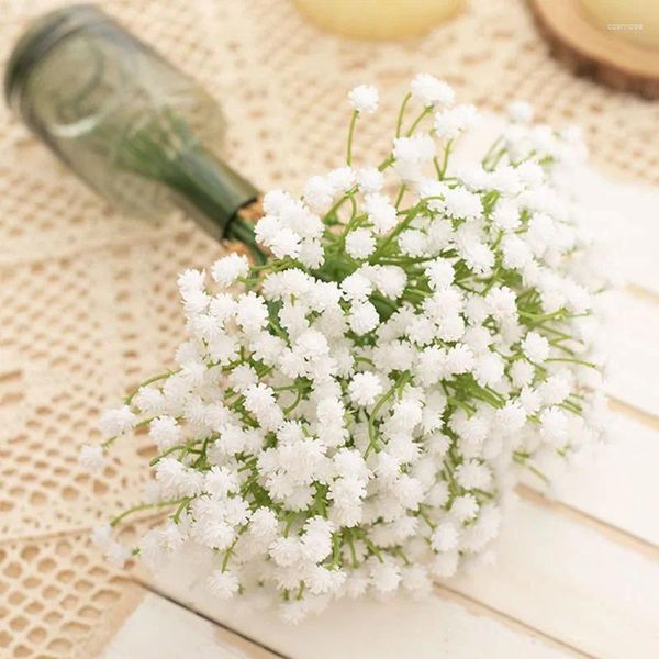 Fiori decorativi 3 pezzi Gypsopila bianca artificiale piccola babysiflice in plastica di plastica del respiro per bambini sposa tosta fiore decorazione da tavolo