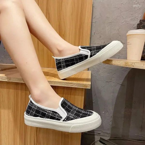 Sapatos casuais deslizam em femininas planas femininas calçadas telas confortáveis e elegantes y2k moda urban oferece verão 2024