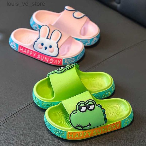 Slipper Sommer im Alter von 2-12 Kindern Kinderschuhen Kinder Cartoon Strand Sandalen Jungen Mädchen Flip Flops weicher Sohle nicht rutsches Badezimmer Innenhauses Schuhe T240415