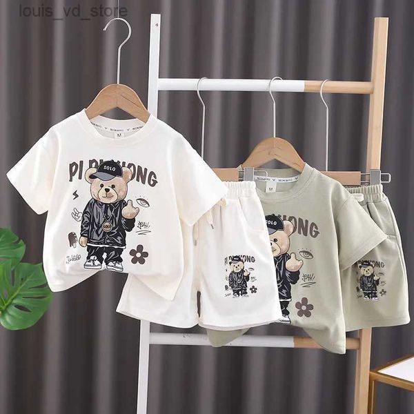 Conjuntos de roupas Roupas de menino de menino Definir camisetas e shorts de urso de desenho animado de verão Letra das meninas letra de waffle inferior 2pcs