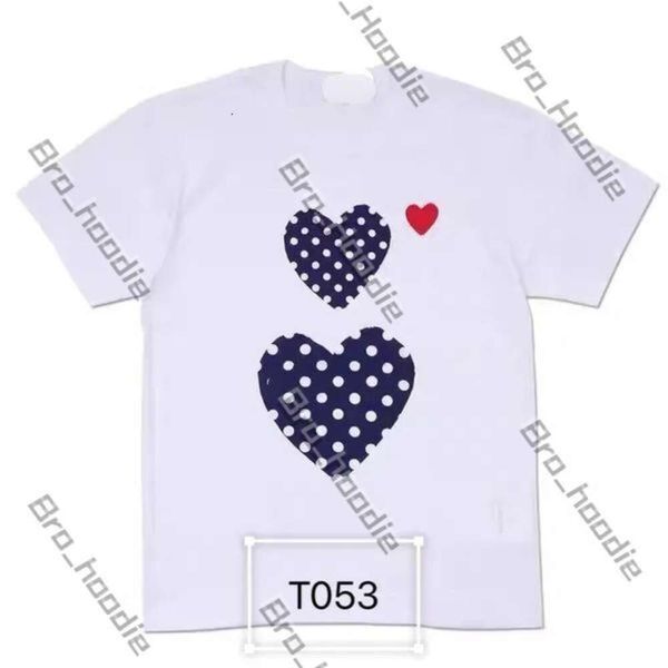 Designer-Spiel T-Shirt Commes des Garcons Baumwolle Modemarke Red Heart Sticker T-Shirt Frauen Liebeshülsen Paar Kurzarm Männer CDGS Play YG 681