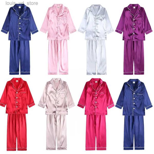 Pyjama 2023 Kinder Kinder Seiden Satin Satin Pyjama Solid Kleidung für Boy Girl Lounge Anzug süße Teenager -Nachtwäsche -Familie Match Weihnachten PJS T240415
