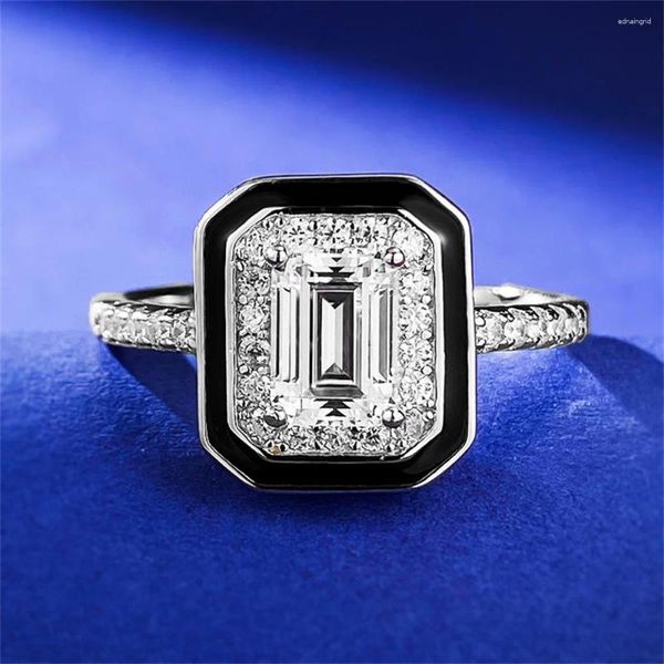 Ringos de cluster 925 Moda de prata simples Emerald Cut Ring Celebrity Wholesale