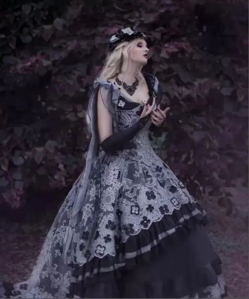 Vintage Long Princess Prom Kleider 3d Blumenspitzen Applikationen Silber und schwarze gotische Gothic Special Ecall Kleid mittelalterlich viktorianisch Abendkleid Masquerade Fany Ball