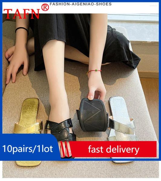 Slippers 10Pairs Sapatos atacadistas Mulheres deslizamentos de verão Aberto do dedo do pé casual Casual Sandal feminino Flip Flip T002