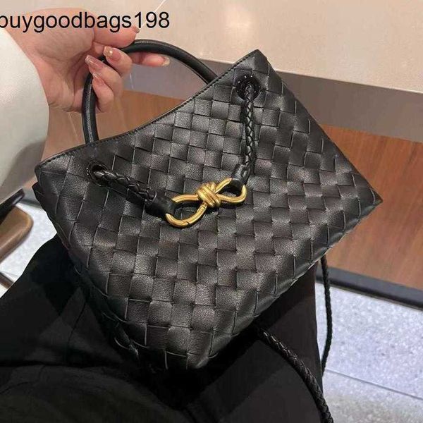 Bottegvenetas Andiamos Bags Top -Layer Cowide Tasche für Frauen Springsummer 2024 Neue Mode vielseitig gewebte Handtasche Ein Schulterkreuzkörper Trend