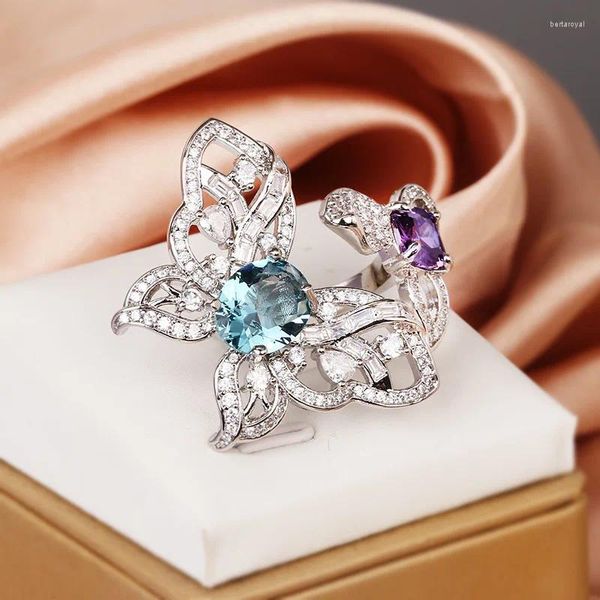 Anelli a cluster Luce Luxury Flash Diamond Butterfly Love Ring per il design di apertura in argento sterling di alta gamma di cocktail party di fascia alta