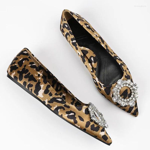 Sapatos casuais 2024 mulheres leopardo chique jóia chicle fivela animal estampa de balé vintage apontado e raso zapatos mujer